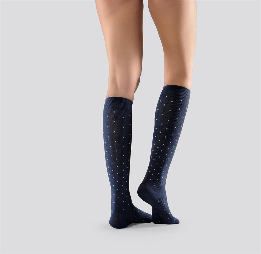 Bild på Mabs COTTON KNEE NAVY DOTTED M, 1 par